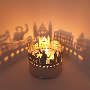 Den Haag Souvenir Shadow Play - Illuminated Lantern Candle Attachment with Iconic Silhouette - Perfect Gift for Den Haag Fans!