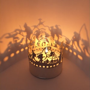 Hike Shadow Play : accessoire de bougie silhouette pour décoration de chambre – Cadeau parfait pour les amateurs de randonnée et les amoureux de la nature.