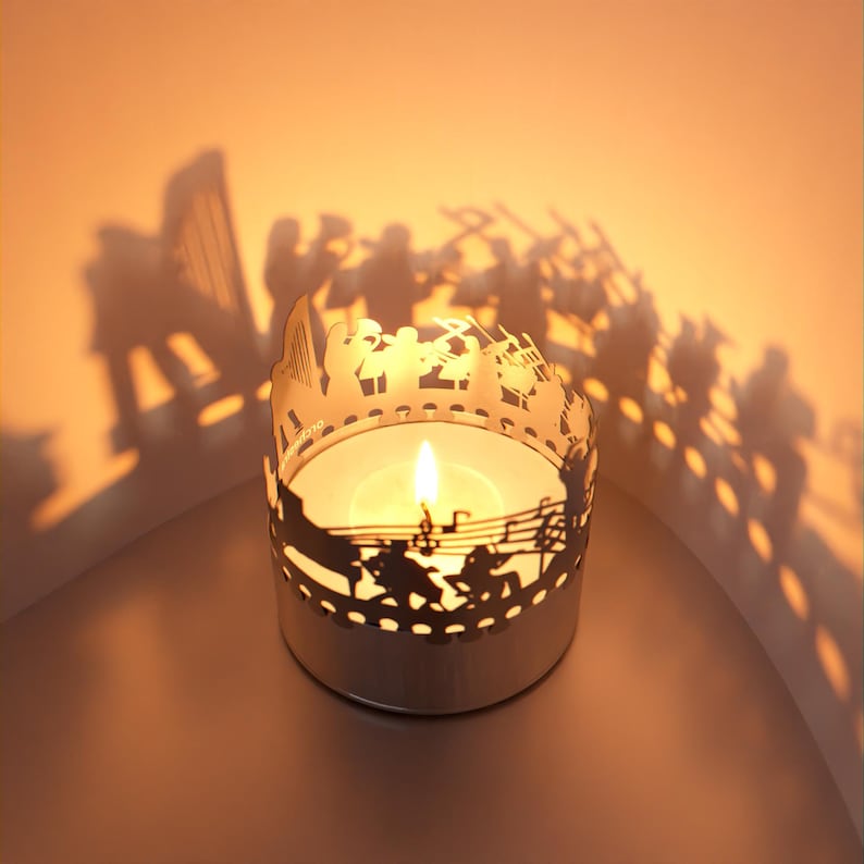 Juego de sombras con orquesta: accesorio de vela con silueta, motivos musicales, crea un hermoso juego de sombras en la habitación: ¡el regalo perfecto para los amantes de la música! imagen 3
