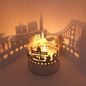 San Francisco Skyline Shadow Play: Unique Candle Attachment Projects Iconic City Silhouettes - Perfect Souvenir Gift!