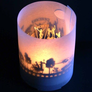 Racer Gift Tube Shadow Play: Silhouette Motif Candle for Car Lovers - Thrilling Projection and Shadow Play, Perfect Racing-themed Gift!