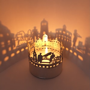 Oxford Souvenir Shadow Play: accesorio de vela cautivador con siluetas emblemáticas: ¡regalo perfecto para los fanáticos de Oxford!