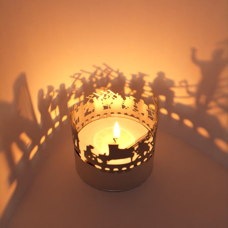 Juego de sombras con orquesta: accesorio de vela con silueta, motivos musicales, crea un hermoso juego de sombras en la habitación: ¡el regalo perfecto para los amantes de la música! imagen 2
