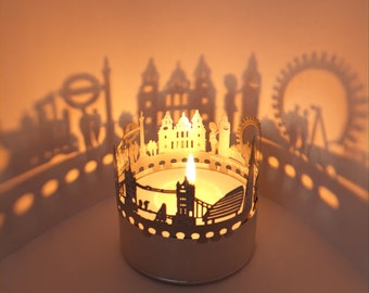 Teatro de sombras con el horizonte de Londres: hermosa vela adjunta, recuerdo para los fanáticos de Londres: cautivadora proyección de siluetas