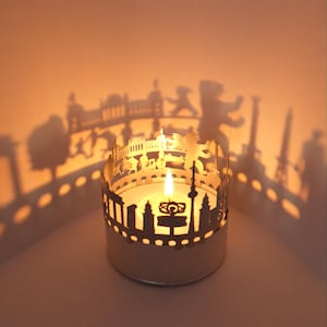 Jeu d'ombres sur les toits de Berlin : bougie lanterne amovible - Cadeau souvenir parfait pour les fans de Berlin et les citadins