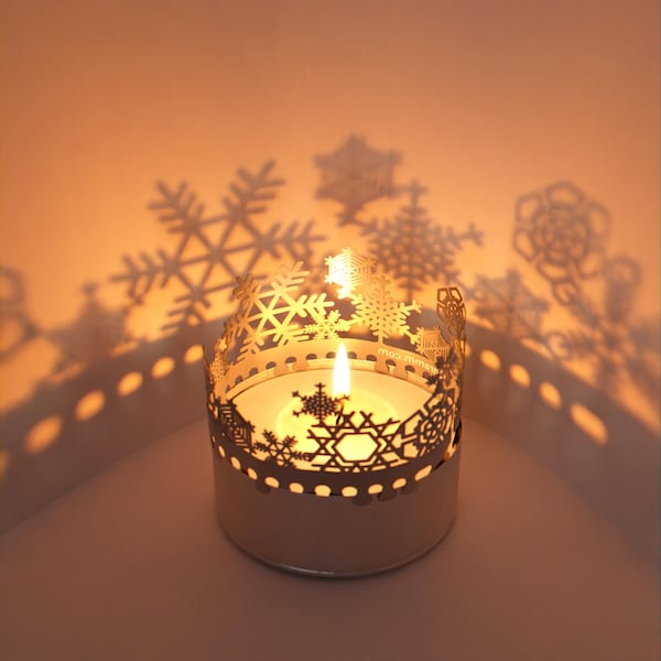 Snow Flakes Shadow Play - Transform Tea Lights with Silhouette Attachment - Beautiful Winter Shadow Motifs - Perfect Gift