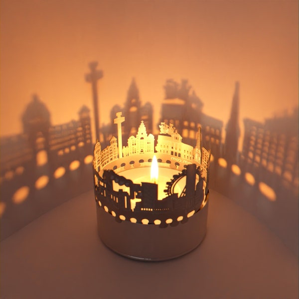 Liverpool Skyline Shadow Play : Projection de silhouette de bougie envoûtante - Souvenir parfait pour les fans de Liverpool - Décoration de chambre unique