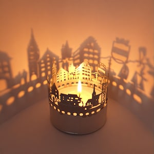 Zug Skyline Shadow Play - Accesorio de vela fascinante / Hermoso recuerdo para los fanáticos de Zug