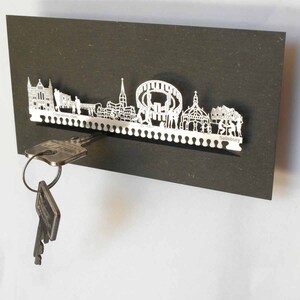 Salisbury Skyline Souvenir Gift Tube - Iconisch oriëntatiepunt silhouetontwerp, praktisch opslagidee voor Salisbury-fans - geweldig cadeau!