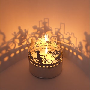 Bicycle Shadow Play - Acessório de vela cativante para uma decoração de quarto deslumbrante | Projeção de silhueta de ciclismo – presente perfeito!