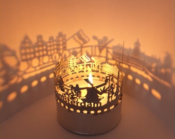 Lanterne pour jeux d'ombres avec ligne d'horizon d'Amsterdam : beau souvenir pour les fans, projets à la silhouette emblématique, cadeau idéal pour les amoureux d'Amsterdam !