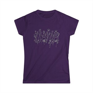 Custom Birth Flower MAMA Shirt | Personalized Mother's Day Gift T-Shirt | Minimalist Botanical Fine Line Art Tee | Est 2026 Mama Garden Top