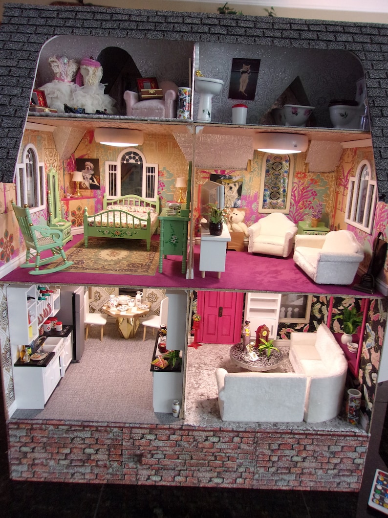 DO NOT PURCHASE Reserved 1 Inch Duracraft Newberg Fully Furnished and Lighted Classic Dollhouse imagem 4