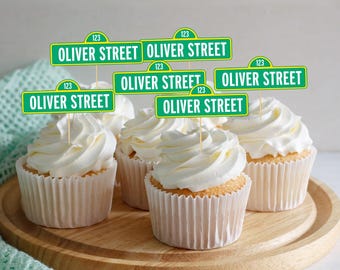 Adornos personalizados para cupcakes con letreros de calles, decoración personalizada para cumpleaños con letreros de carreteras, palillos para cupcakes para fiestas infantiles con temática de tráfico, juego de adornos para pasteles con nombres