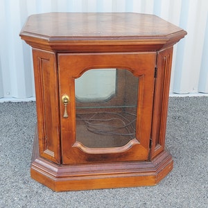 Small lighted curio cabinet deals
