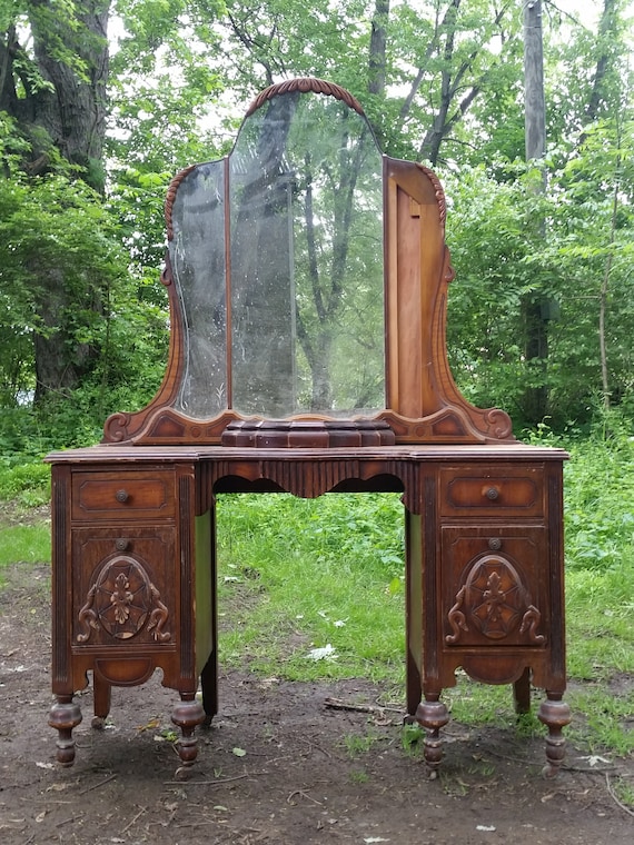 1930's vanity dresser with mirror online