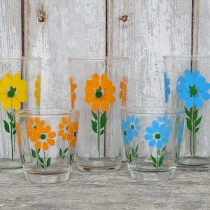 mod retro daisy drink glasses tumblers mid-century Hazel Atlas sour cream promo