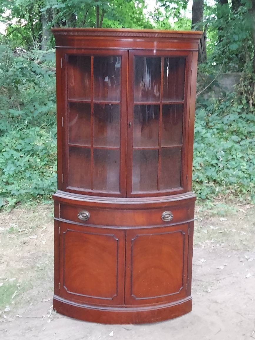Drexel Travis Court Corner China Cabinet Curio Hutch 1950s