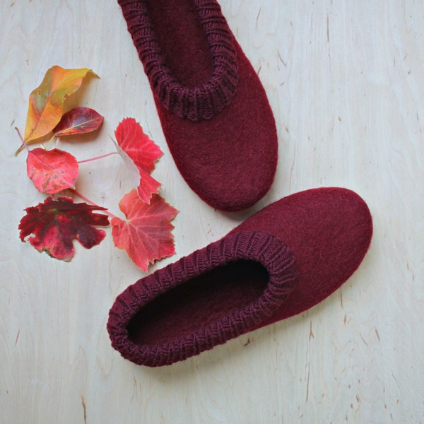 Ready to ship - US9 - EU40 - UK6.5 - Felted slippers for woman - with natural leather soles - wool slippers - burgundy red - Christmas gift