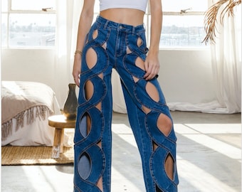 Jeans denim decostruiti incrociati con taglio infinito a vita alta da donna