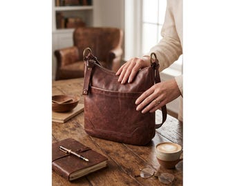 VTG Frye Melissa Leather Crossbody Cognac Color Zip Rustic Heritage Western