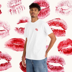 T-shirt initial personnalisé Bisous de rouge à lèvres | Rouge à lèvres Kiss T-shirt graphique