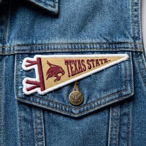 Texas State Bobcats Pennant Flag Embroidered Patch, College Alumni Iron On Badge, Maroon Gold School Spirit Jacket Applique