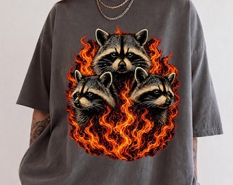 Tre tvättbjörnars eldskjorta | Rolig tvättbjörns-T-shirt | Tre tvättbjörnsparodi-T-shirt | Komfortfärger-T-shirt | Skräppanda Meme-älskare-gåva