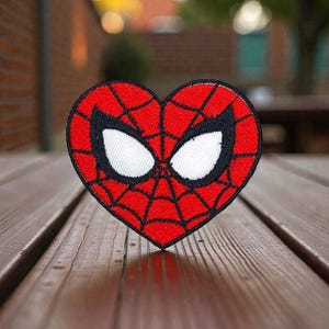 Spider-Man's Heart embroidered patch Sew-on or iron-