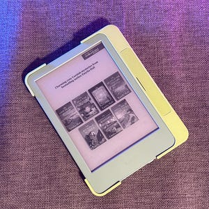 Kindle-fodral för Basic | 3D-utskrivet, bekvämt grepp och anpassningsbar vikt | wekind-fodral