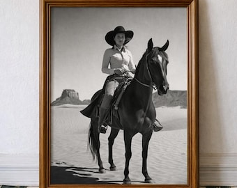 Vintage Cowgirl Poster Wall Art, Retro Black and White Western Golf Photo, Cowgirl Sports Art Print, Printable Digital Download