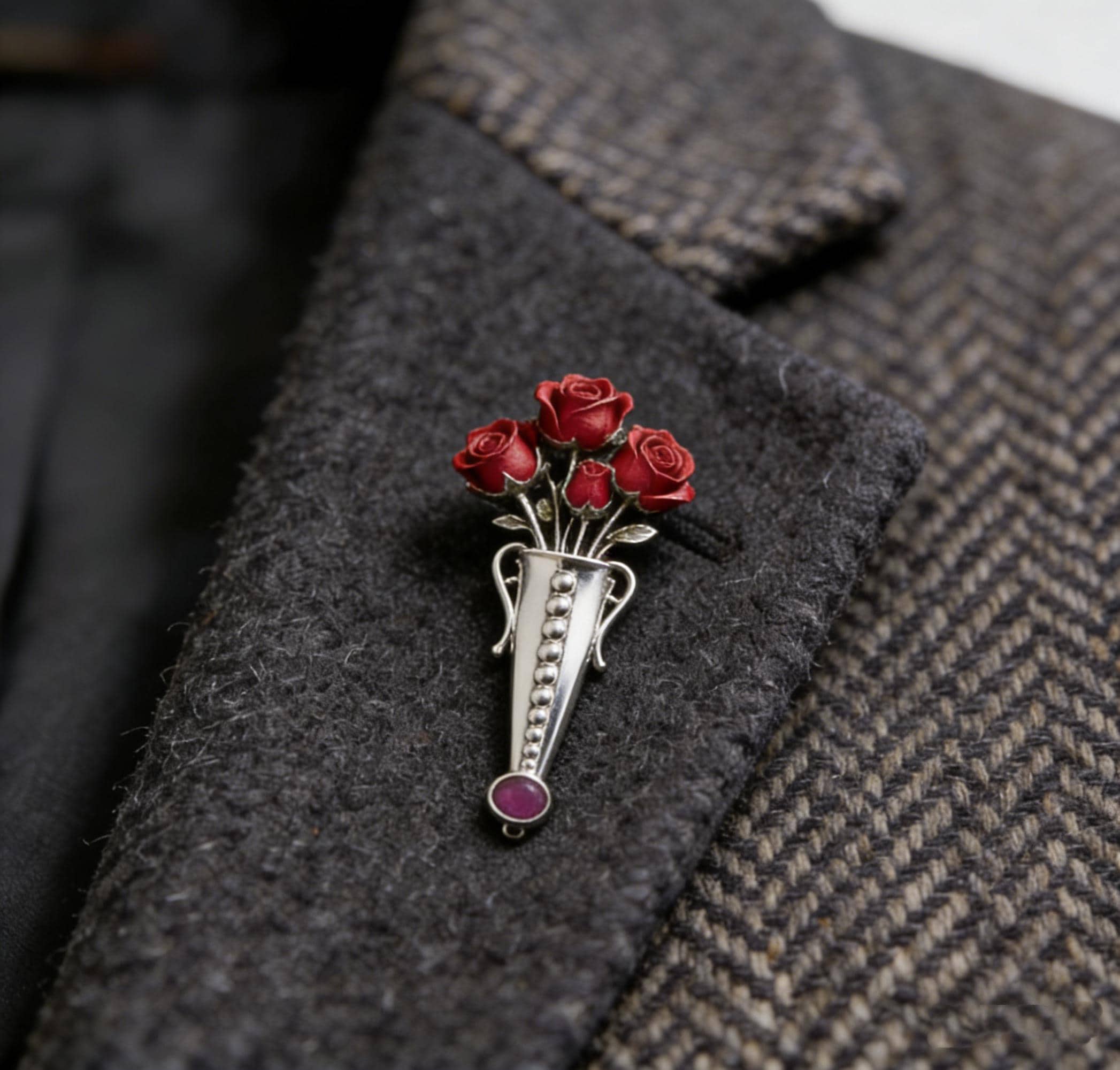 Vintage flowers in vase brooch - Etsy 日本