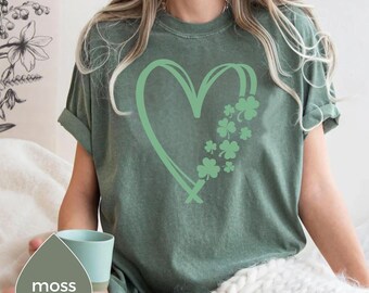 Heart Patricks Day Sweatshirt, Shamrock Sweatshirt, St Patrick's Day Sweatshirt, St. Patrick's Day Gift, Irish Mom Sweatshirt, Lucky Sweater