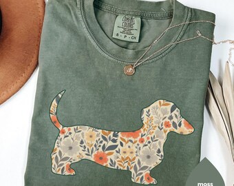 Comfort Colors Floral Dachshund Shirt, Wiener Dog Tshirt, Gift for Dachshund Mom Shirt, Dachshund Mama Gift, Weenie Dog Owner Tee
