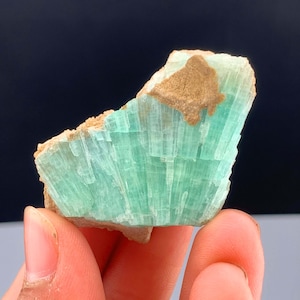 Aragonito verde con matriz de Afganistán - 32 gramos