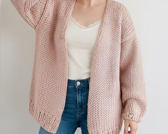 Modello di maglia, il cardigan Cannady, maglione oversize e comodo