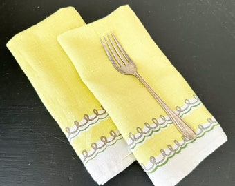 Vintage 1950s set of 2 dinner napkins