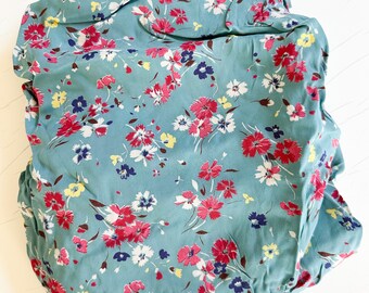 3 yeards of Vintage 1930s 40s Cold Rayon Floral Fashion Fabric / 35" wide