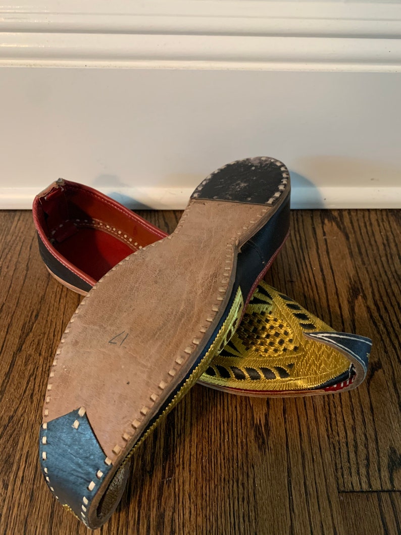 khussa style shoes