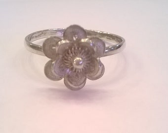 Sterling Silver Flower Ring - Size 7 - Vintage Finger Ring