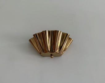 Handmade Brass Shell Wall Sconce| Modern art Deco Light Fixture| Half Flower Sconce