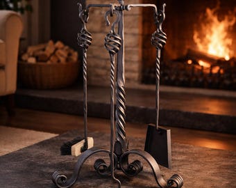 Set di attrezzi per camino in ferro battuto a mano / Accessori artigianali per il focolare / Arredamento rustico di lusso
