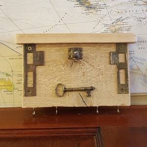 Rustic Key Hook with Reclaimed Wood and Skeleton Key