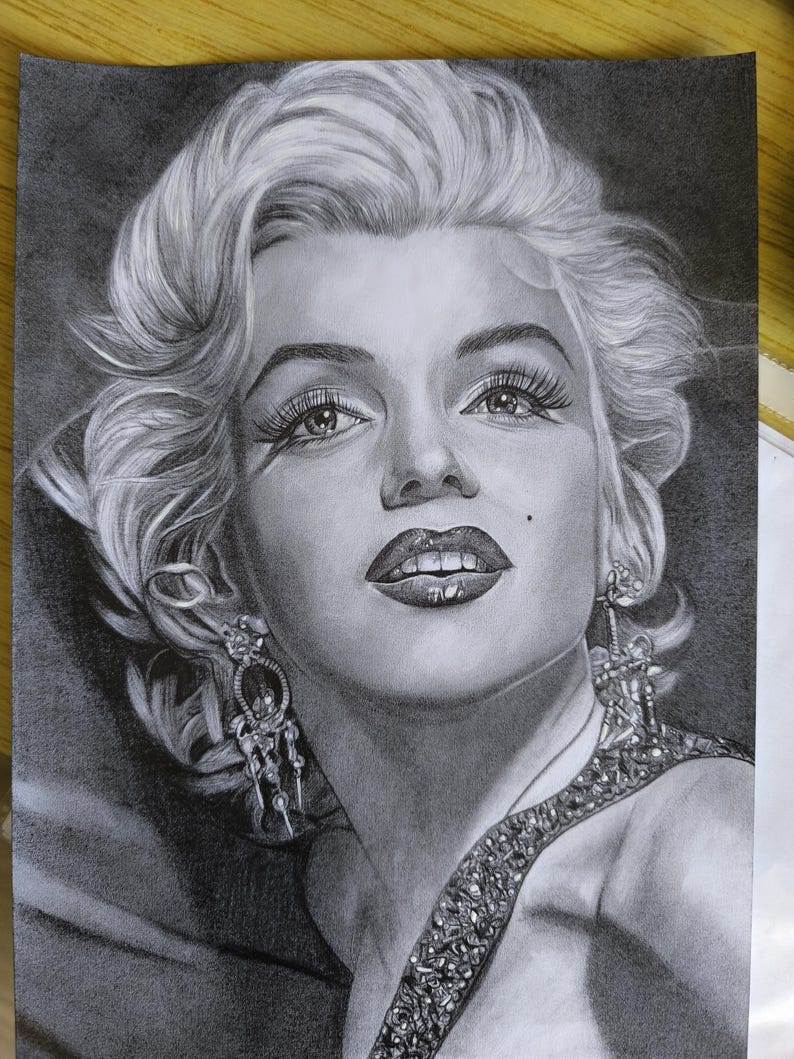 Graphite Pencil Drawing Made to Order - Etsy Canada