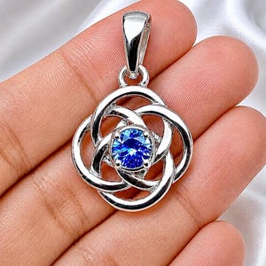Pendentif nœud celtique en saphir bleu, collier en argent sterling 925, pendentif fleur infinie, bijou fait main avec pierre de naissance, cadeau pour elle.