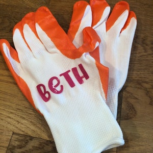 personalized garden gloves- Garden gloves- gardening gloves- gift for her- garden lovers gift- gardener gift- unisex garden gloves
