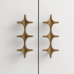 Uchwyty do szafek: antyczne mosiężne uchwyty w kształcie gwiazdy do drzwi szafy