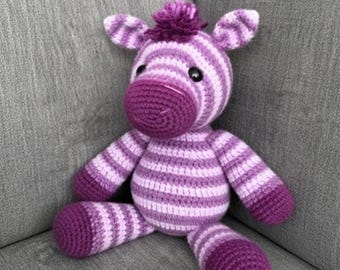 Amigurumi Zebra Häkelanleitung | Lila gestreift (PDF Download)