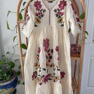 graduation dress cream color 11 Graduation Dresses: for College and High School Seniors