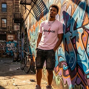 Camiseta Charge Lightning Bolt / Camiseta con gráficos minimalistas de energía